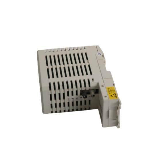 ABB 3BSE013281R1 AF100 Twisted pair to opto Repeater