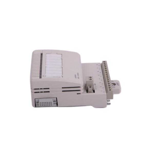 ABB DSQC328A 3HAC179701 Digital I/O Module